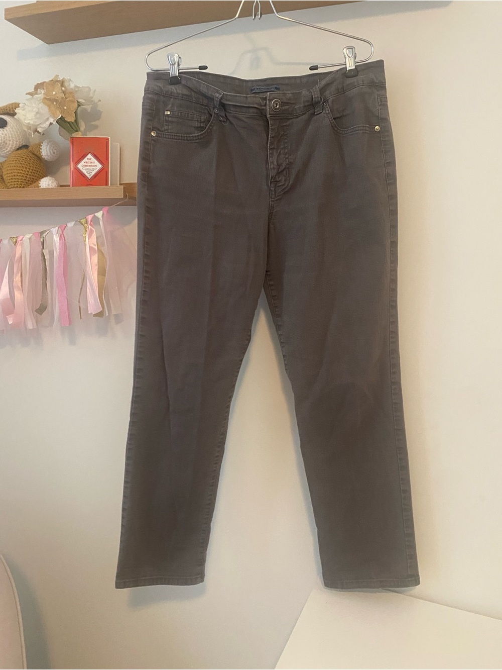Bandolino Straight-Leg Jeans in Charcoal Gray